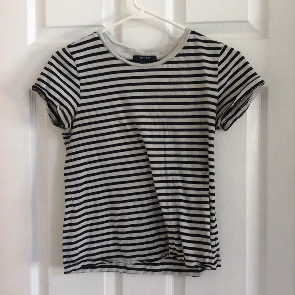 slightly cropped tee